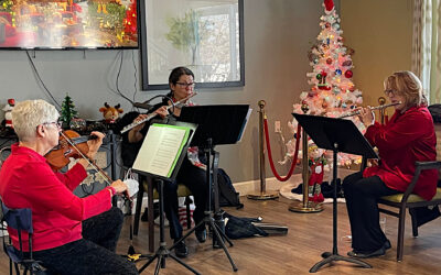 Trio Visits Redmond Retirement